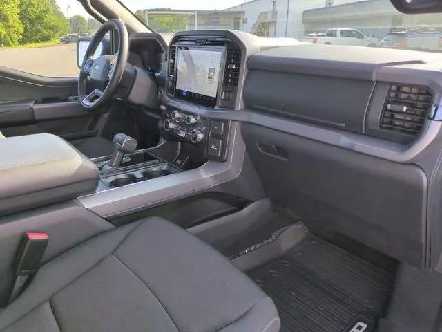 Used 2025 Gray Ford XLT image 34