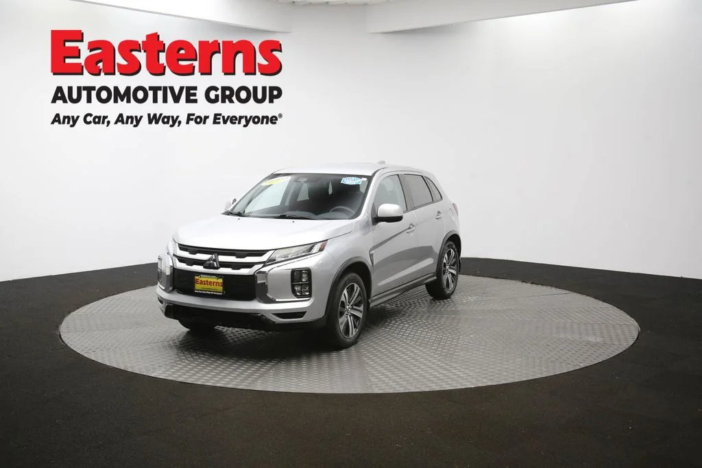 Used 2023 Silver Mitsubishi 2.0 ES image 52
