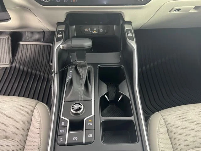2025 Kia Sorento S - Photo 26