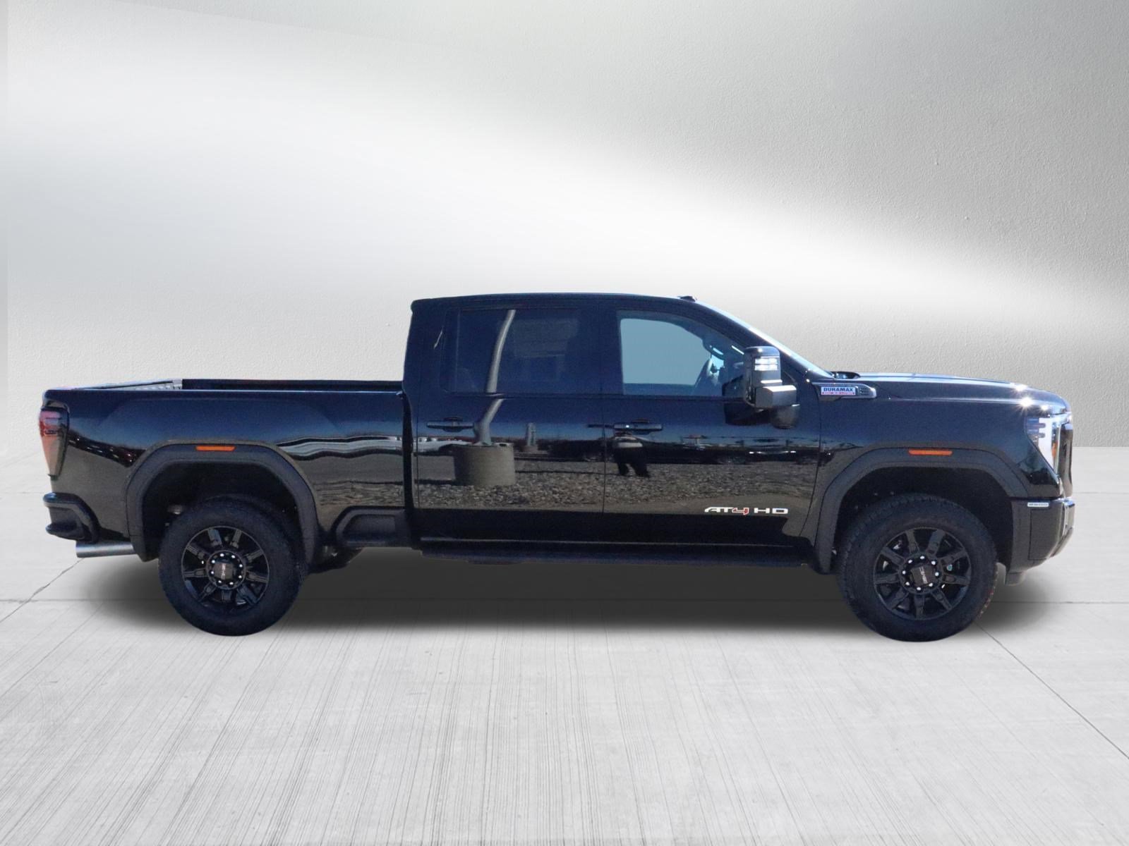 2026 GMC Sierra 2500HD AT4 - Photo 8