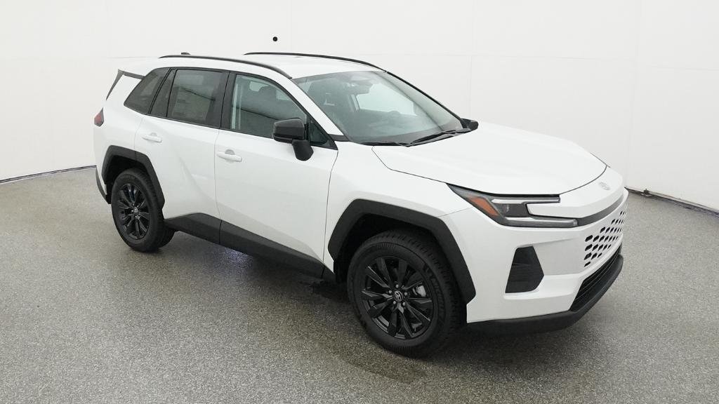 New 2026 Wind Chill Pearl Toyota XLE Premium image 13