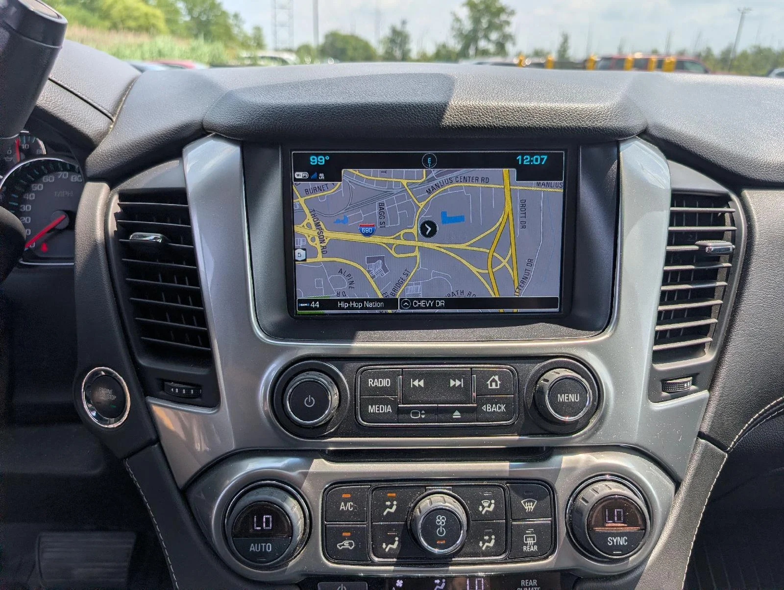 Used 2019 Blue Velvet Metallic Chevrolet Premier image 17
