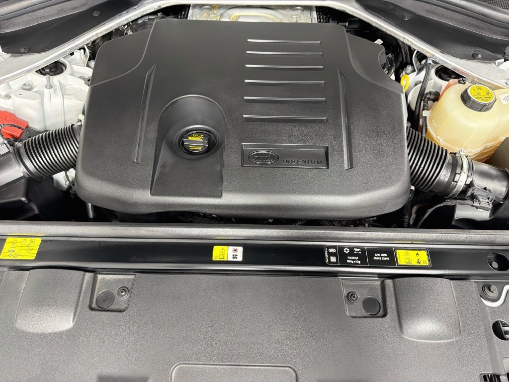 Certified Used 2024 White Land Rover SE image 33