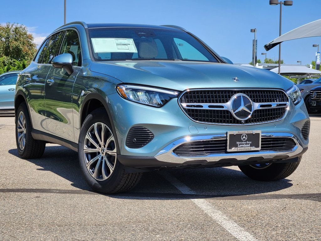 New 2027 Verde Silver Metallic Mercedes-Benz GLC 300 4MATIC® image 1
