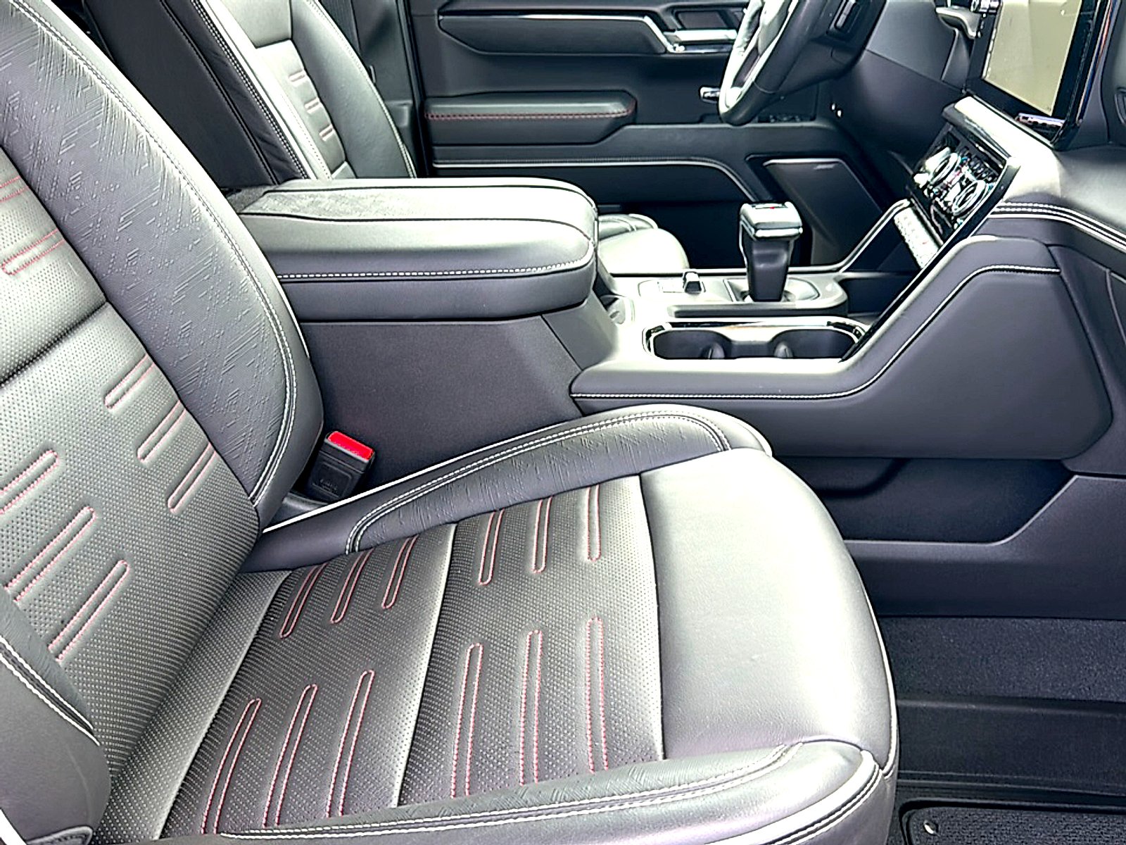 Used 2024 Onyx Black GMC AT4X image 24