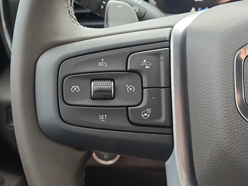 New 2026 Glacier White Tricoat GMC SLT image 20