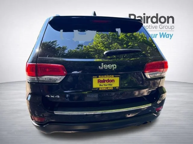 Used 2017 Diamond Black Crystal Pearlcoat Jeep Limited image 6