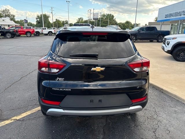 Used 2023 Black Chevrolet LT image 6