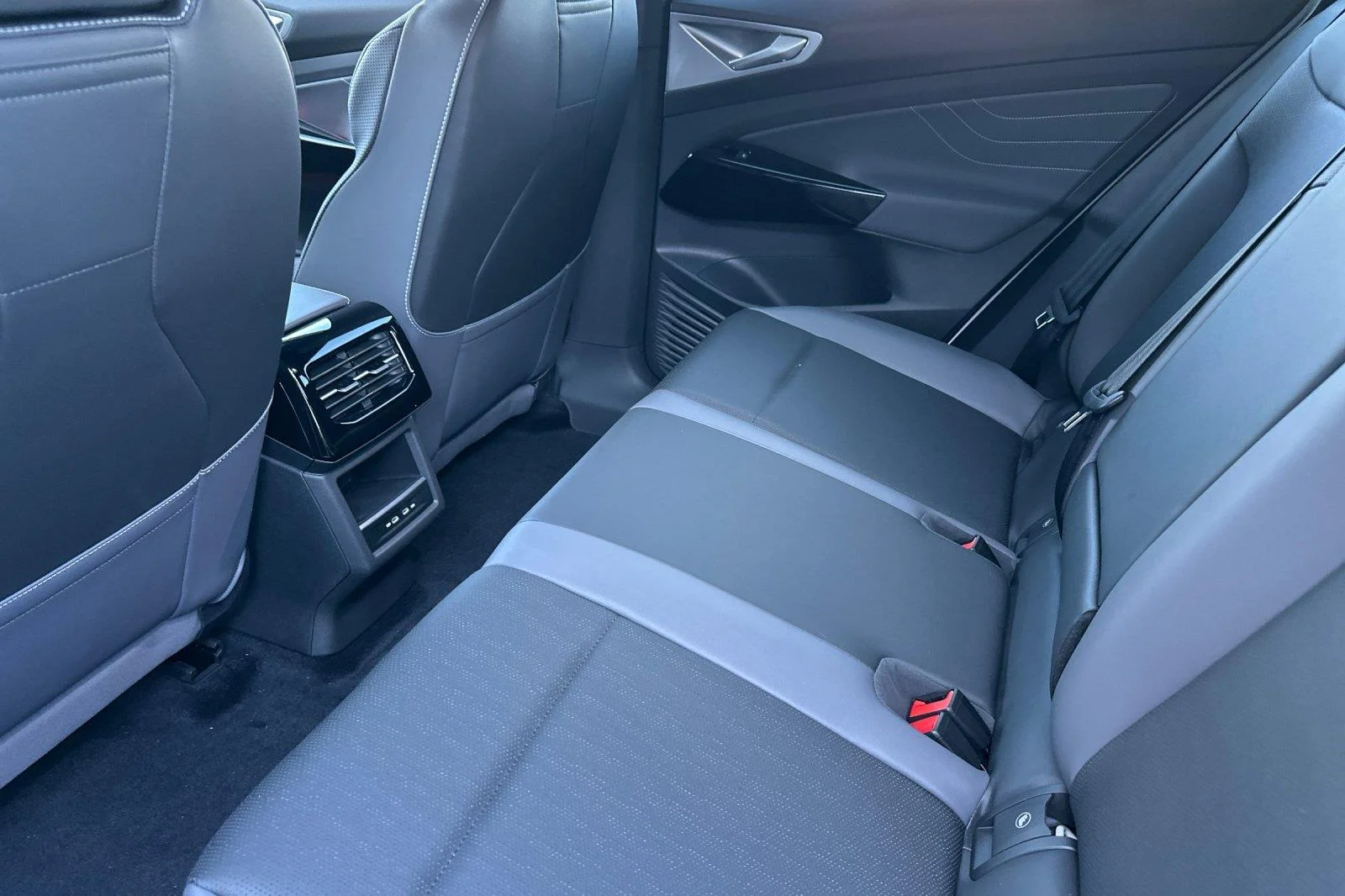 New 2026 Opal White Pearl Volkswagen Pro S image 12