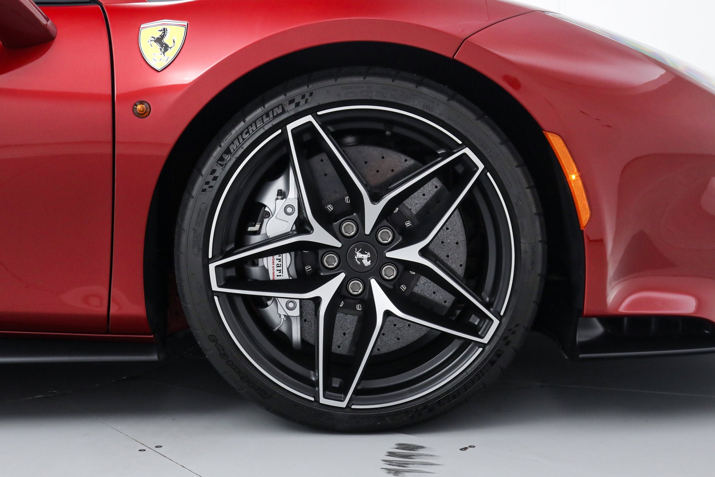 Certified Used 2019 Rosso Fiorano Ferrari  image 37