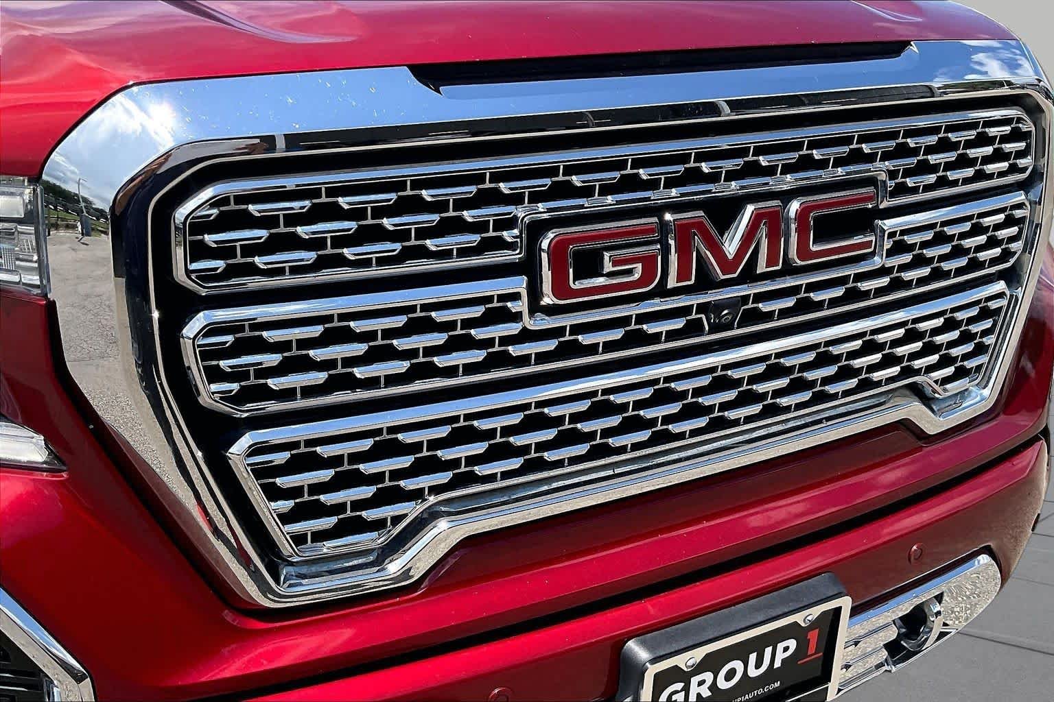 Used 2021 Cayenne Red Tintcoat GMC Denali image 59
