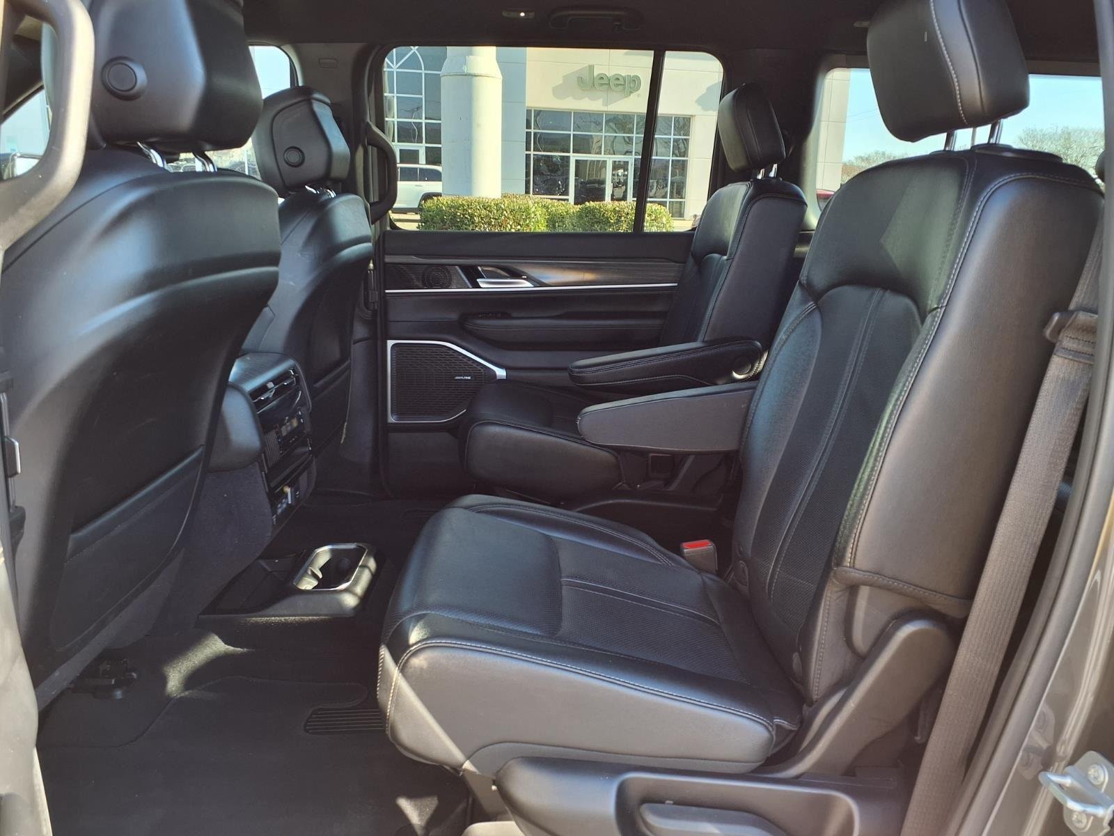 Used 2024 Baltic Gray Metallic Clearcoat Jeep Series III image 22