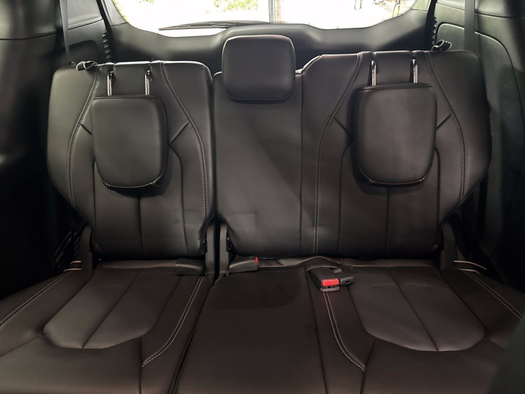 Used 2026 Black Chrysler Select image 22