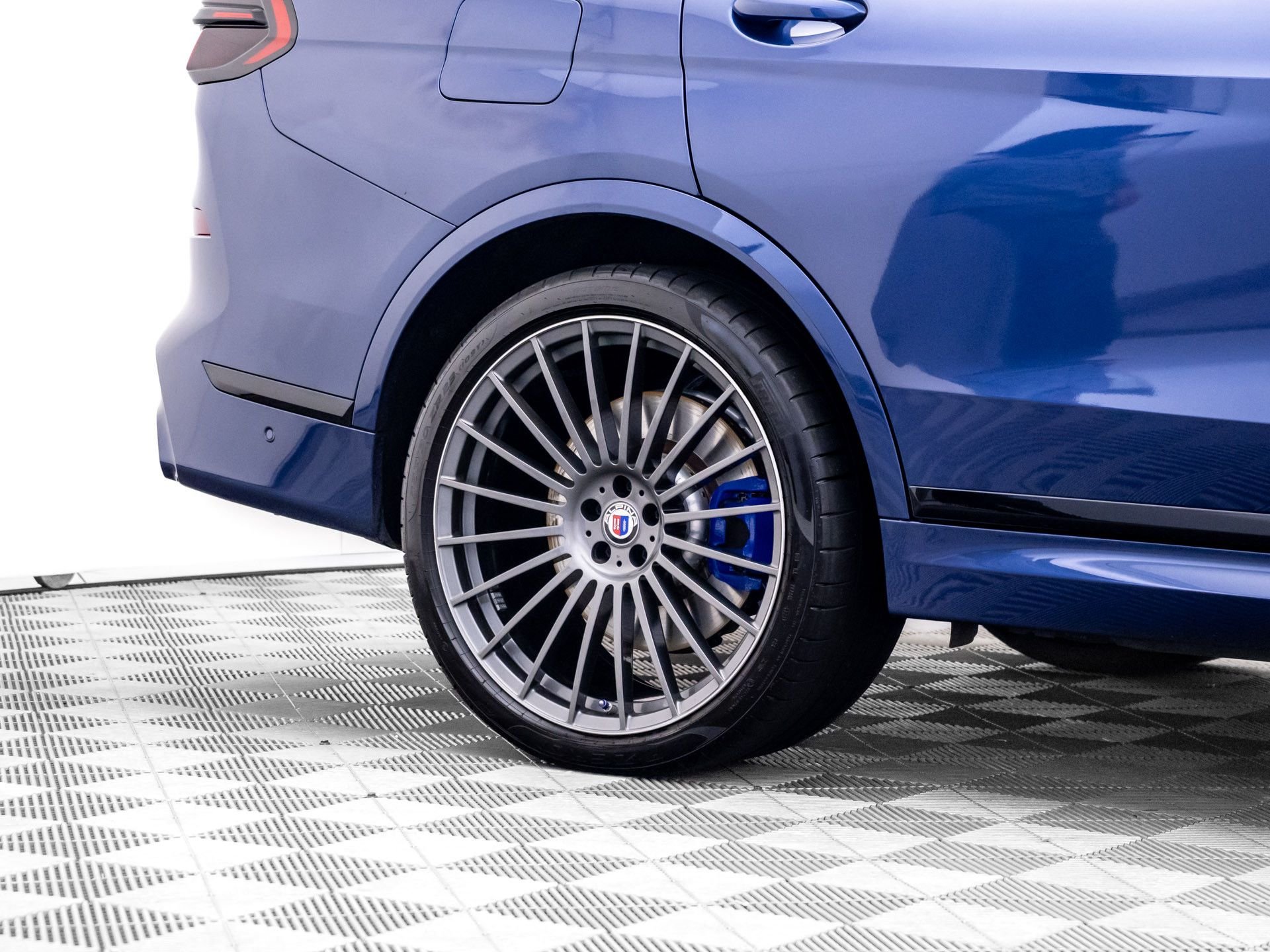 Used 2024 ALPINA Blue Metallic BMW ALPINA XB7 image 42