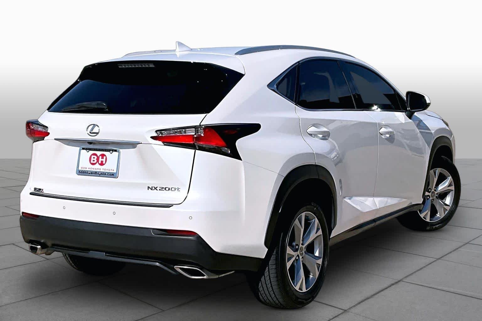Used 2017 Eminent White Lexus  image 12