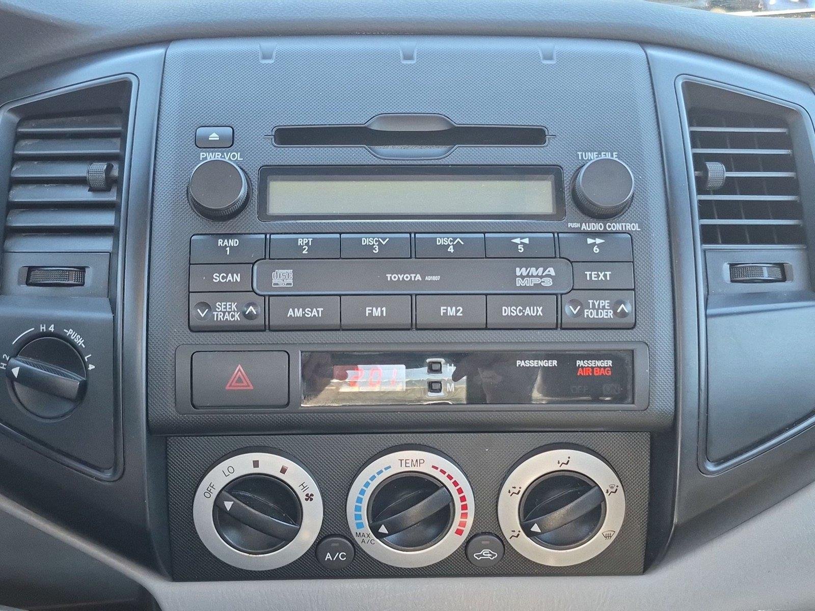 Used 2011  TOYOTA REGCAB image 21
