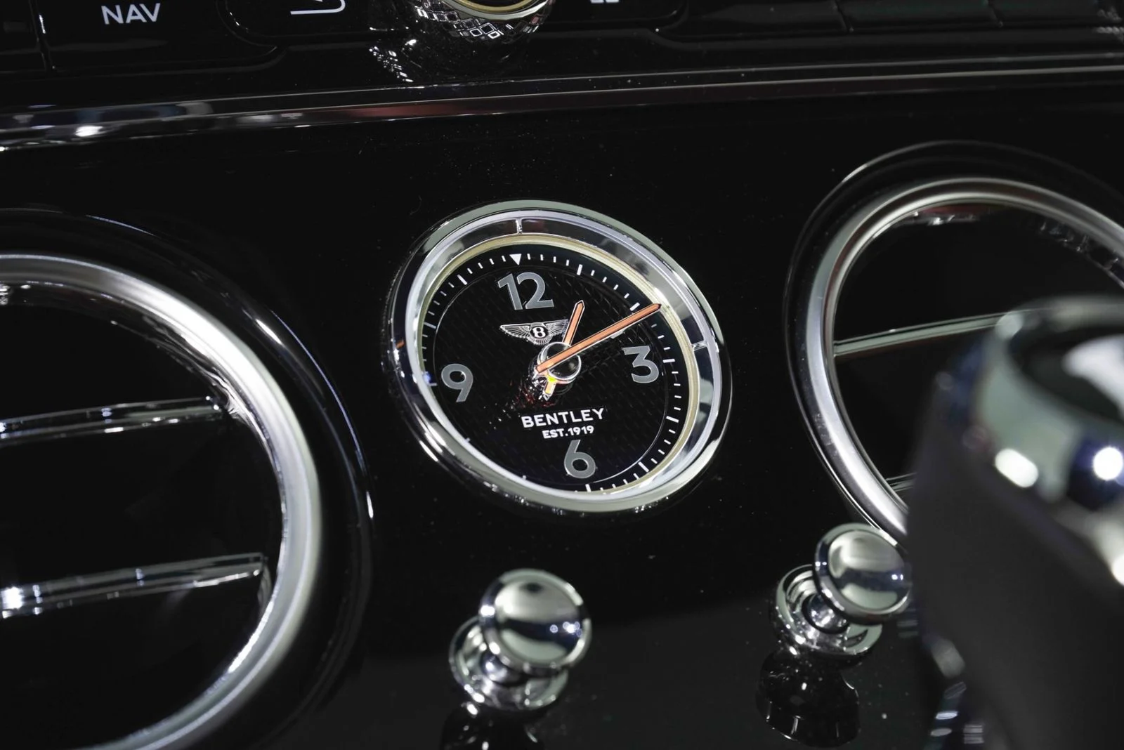 Used 2022 White Bentley  image 22