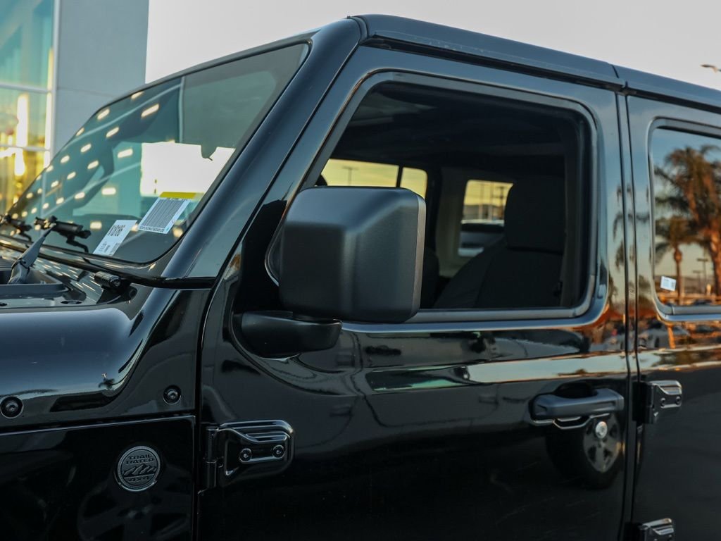 New 2026 Black Clear-Coat Exterior Paint Jeep Sport S image 11