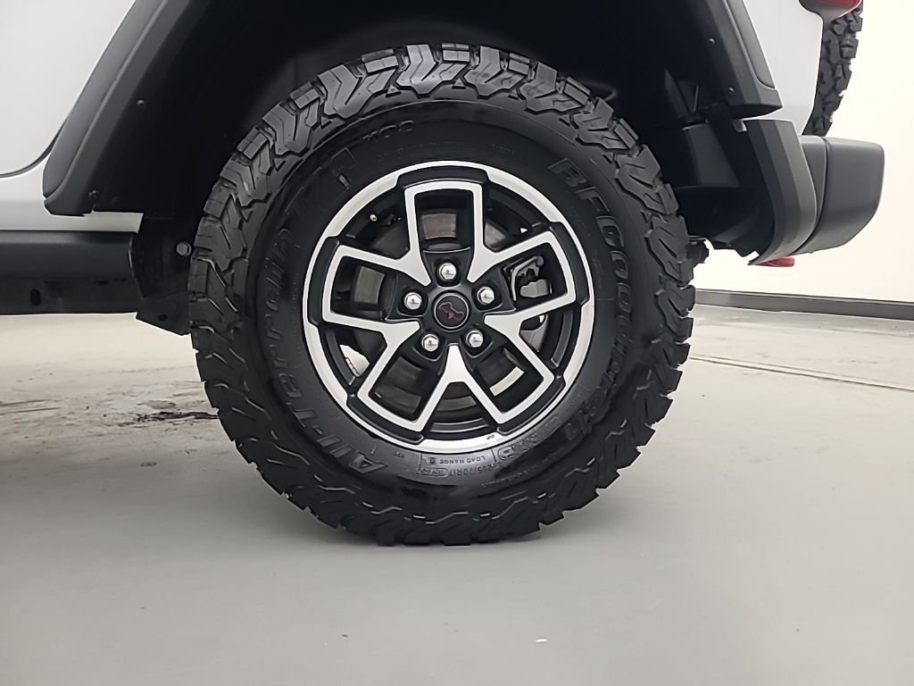 2025 Jeep Wrangler 4-Door Rubicon - Photo 10