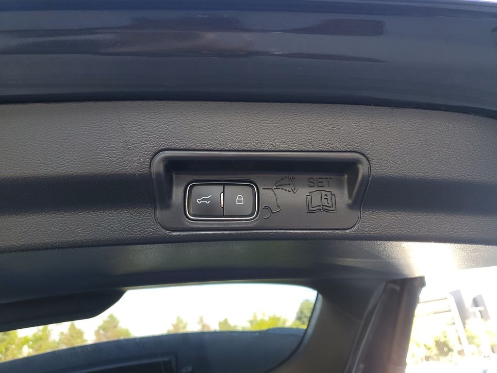 Used 2022 Green Ford XLT image 9