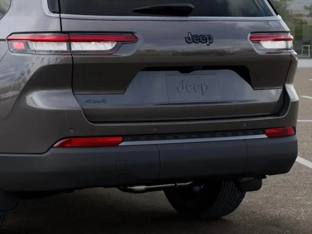 New 2026 Baltic Gray Metallic Clear-Coat Exterior Paint Jeep Laredo image 41