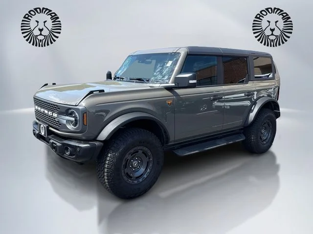 Used 2025 Gray Ford Badlands image 1