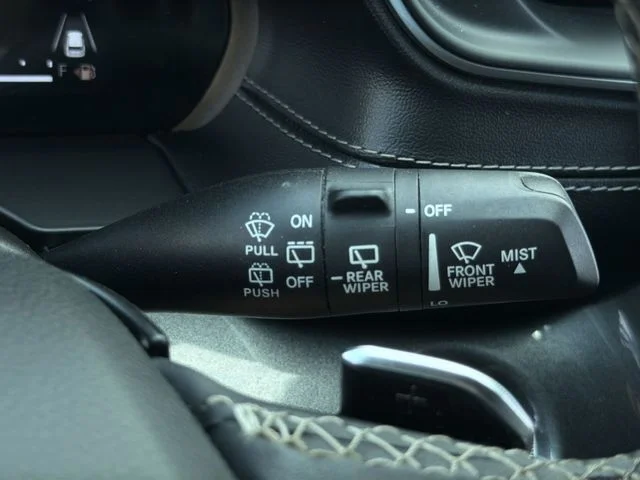 Used 2023 Black Jeep Laredo image 30