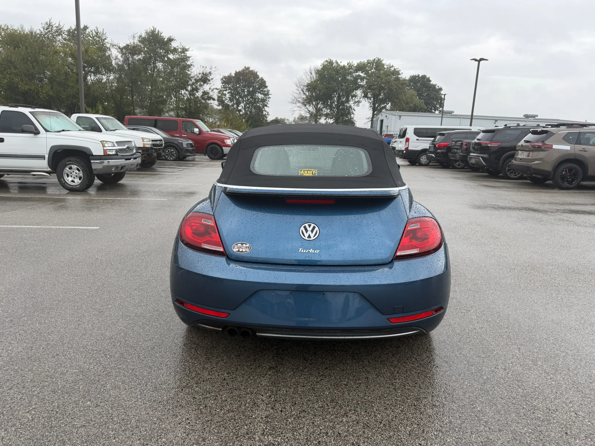 Used 2018 Blue Volkswagen SE image 10