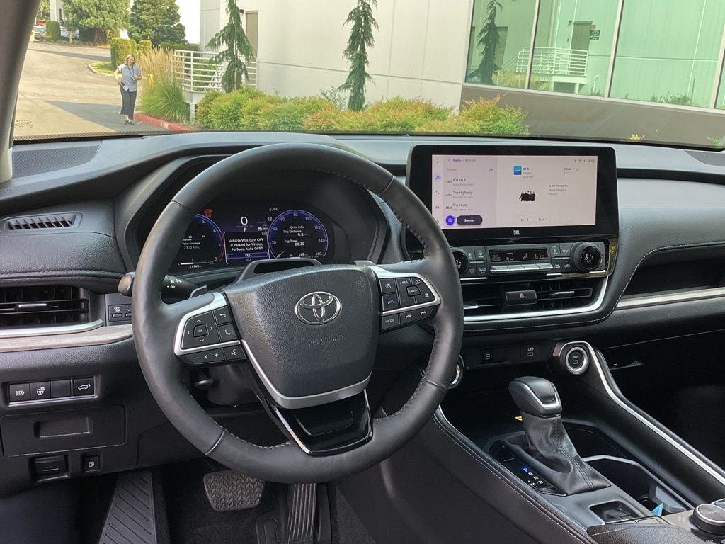 Certified Used 2025 White Toyota Platinum image 17