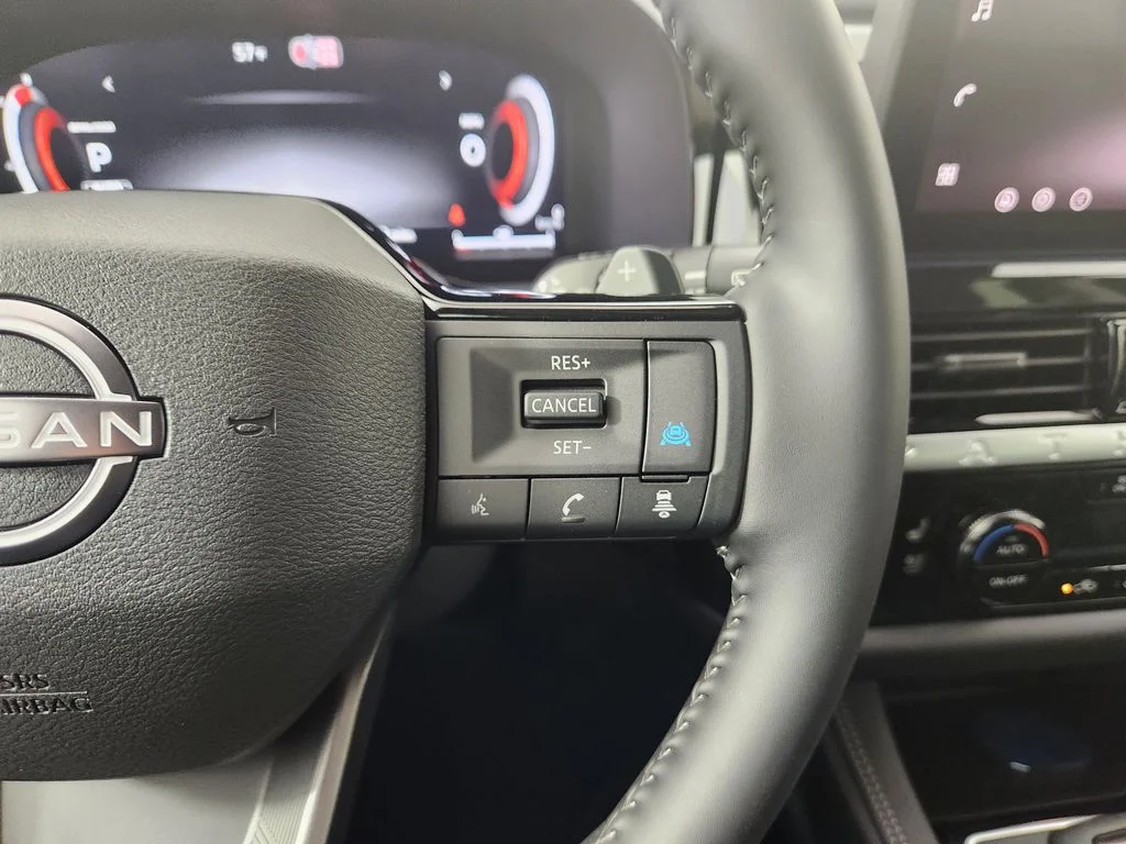 New 2026 White Nissan Platinum image 18