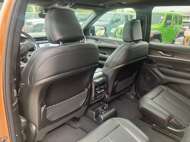 New 2026 Copper Shino Metallic Clear-Coat Exterior Paint Jeep Limited image 20