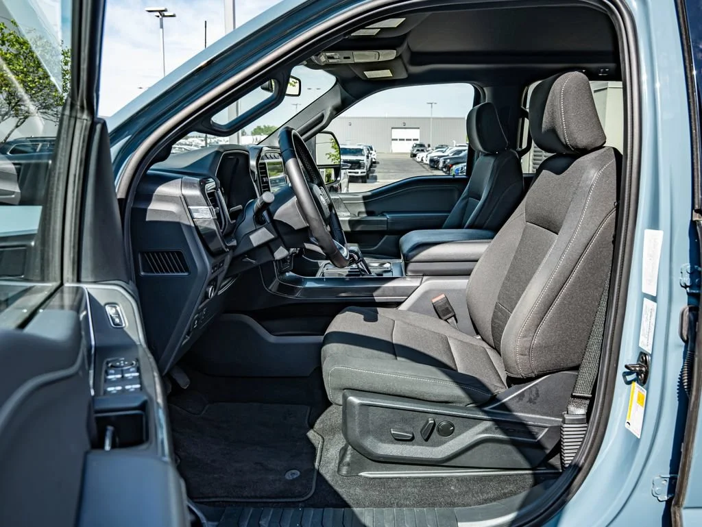 Used 2023 Area 51 Blue Ford XLT image 33