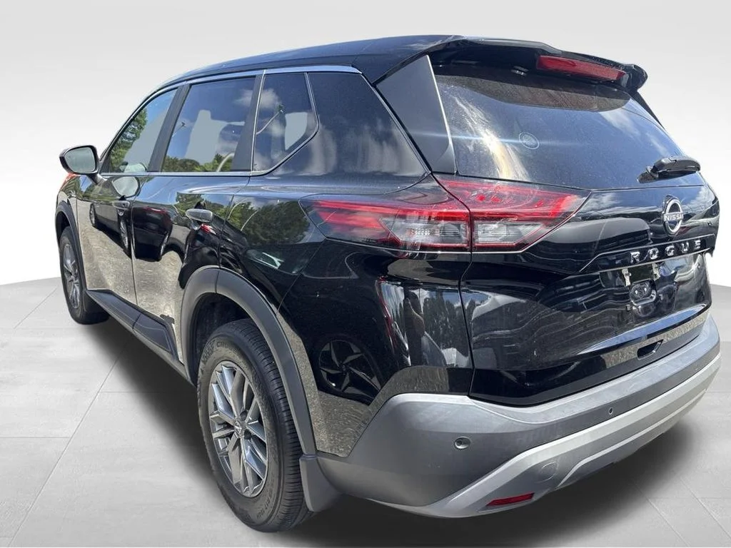 Used 2023 Black Nissan S image 13