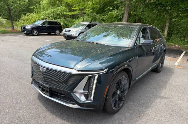 2024 Cadillac Lyriq Luxury 3 AWD's photo