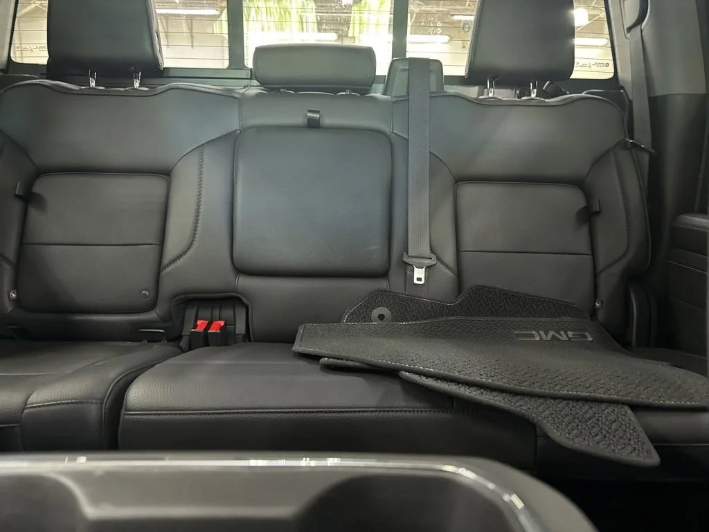 Used 2023 Sterling Metallic GMC Denali image 27