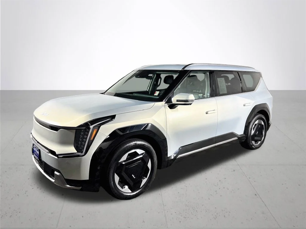 Used 2024 Kia EV9 Land with VIN KNDADFS54R6025871 for sale in Vancouver, WA