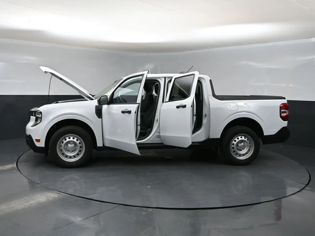 New 2026 Oxford White Ford XL image 40