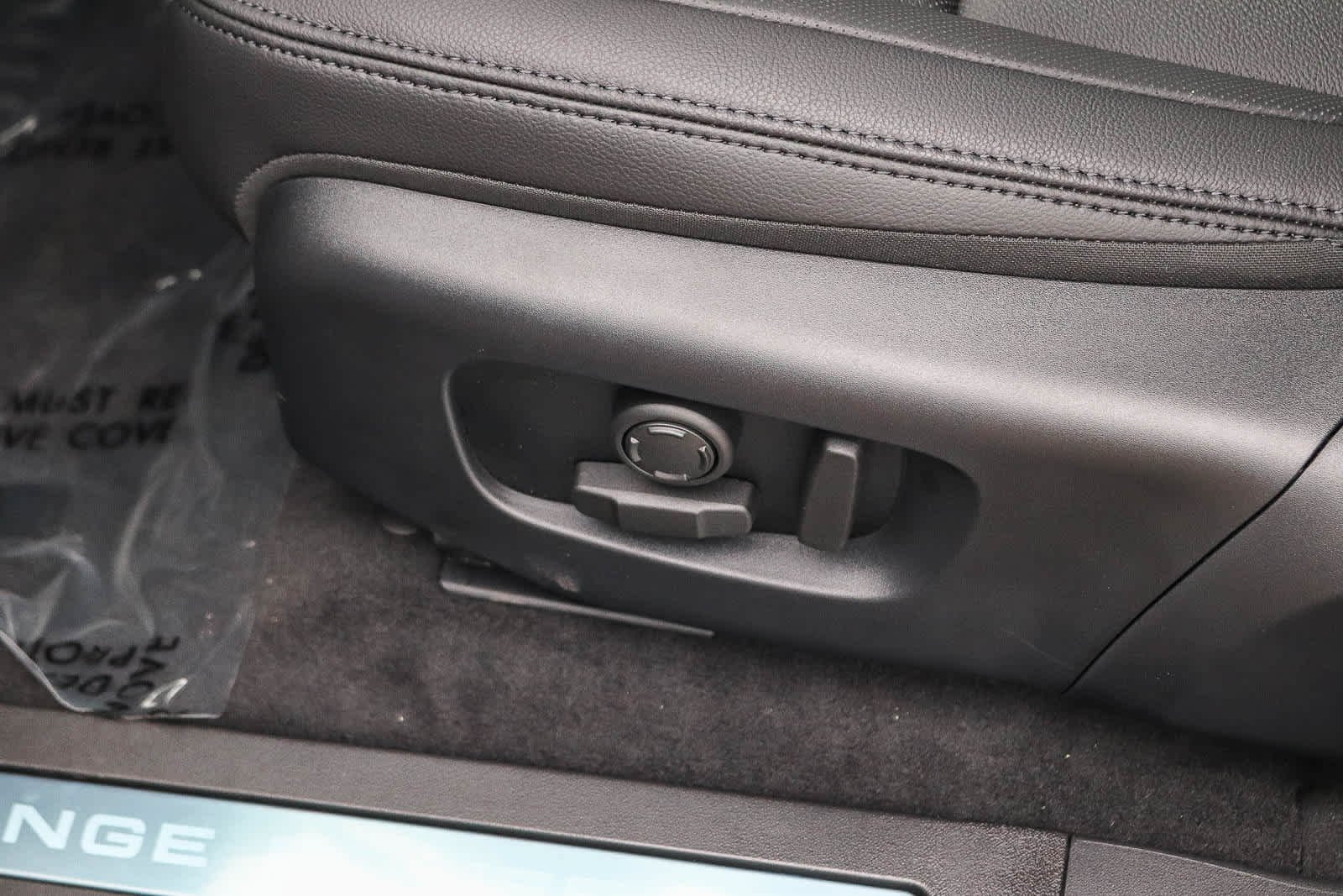 New 2026 Fuji White Land Rover Core S image 22