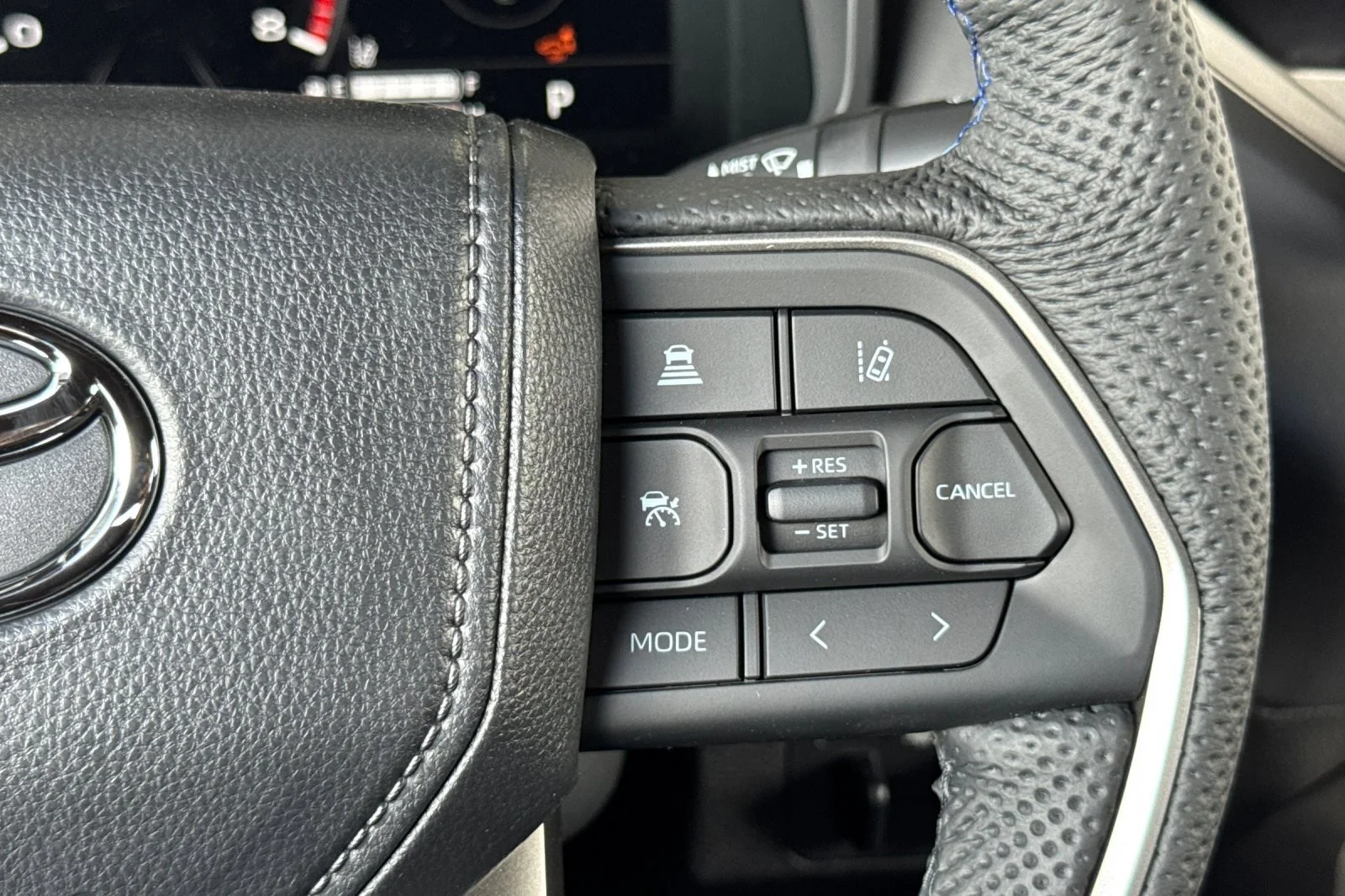 New 2026 Wind Chill Pearl <sup>1</sup> Toyota  Platinum image 26