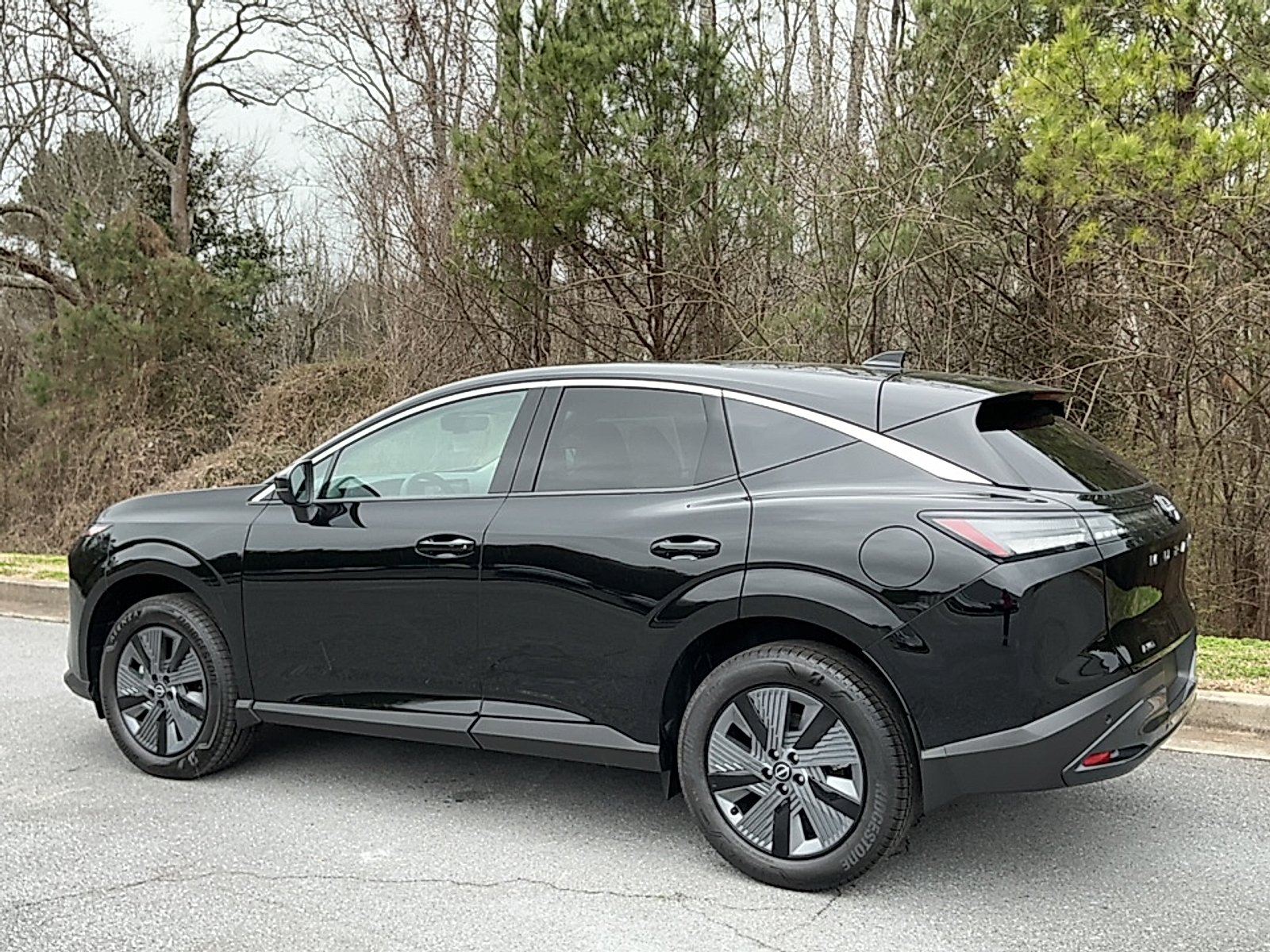 New 2026 Super Black Nissan SL image 3