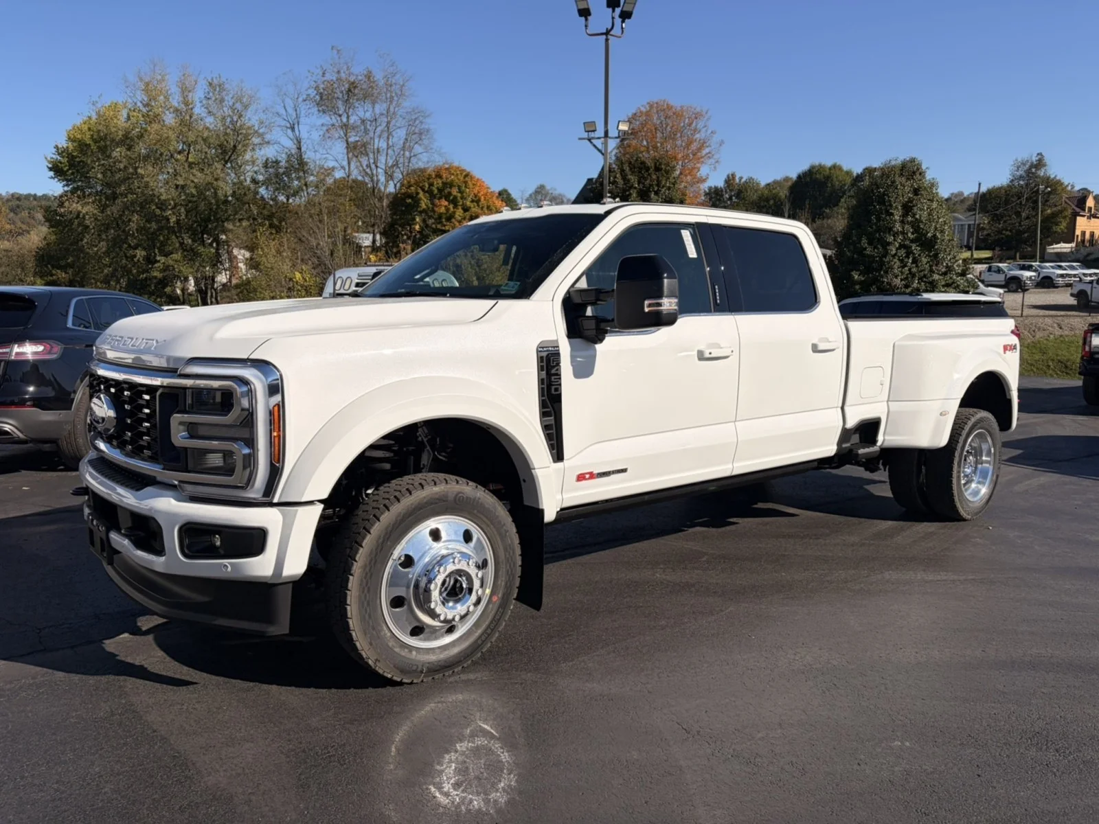 New 2027 Star White Metallic Tri-Coat Ford F-450® Platinum® image 4