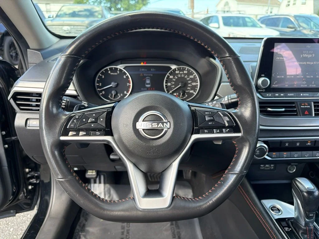 Used 2024 Black Nissan 2.5 SR image 34