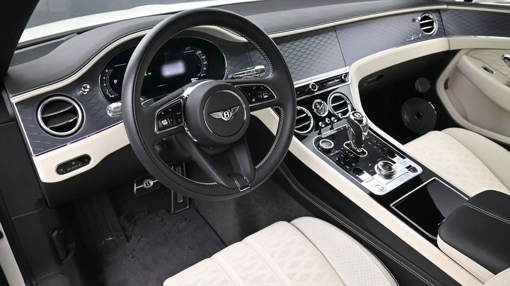 Used 2025 White Bentley Speed image 7