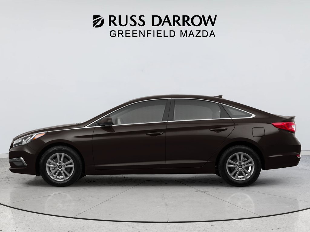 Used 2015 Brown Hyundai SE image 2