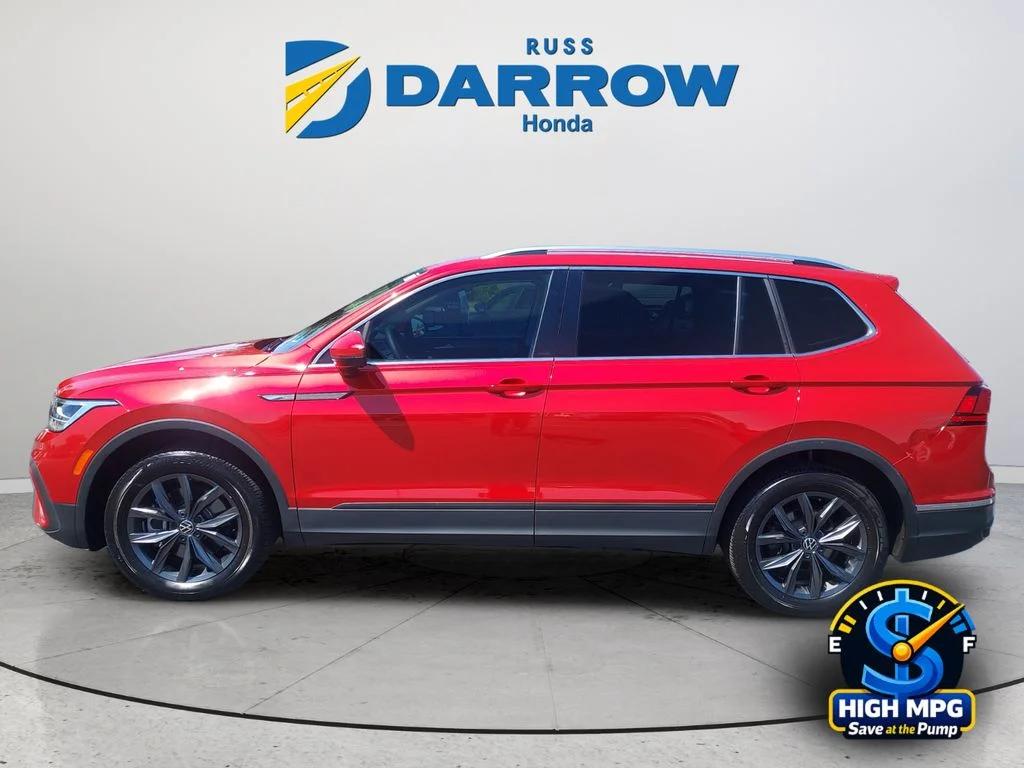 Used 2022 Red Volkswagen 2.0T SE image 2