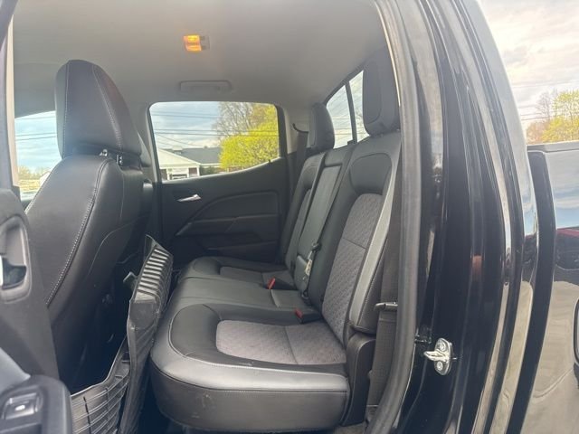 Used 2017 Black Chevrolet Z71 image 10