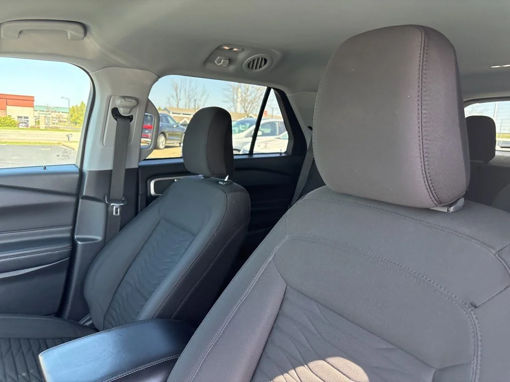Used 2021 Oxford White Ford XLT image 13