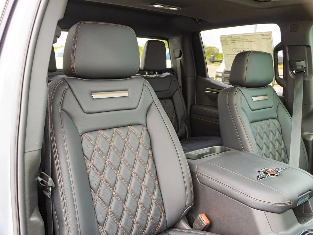 2025 GMC Sierra 1500 AT4 - Photo 11