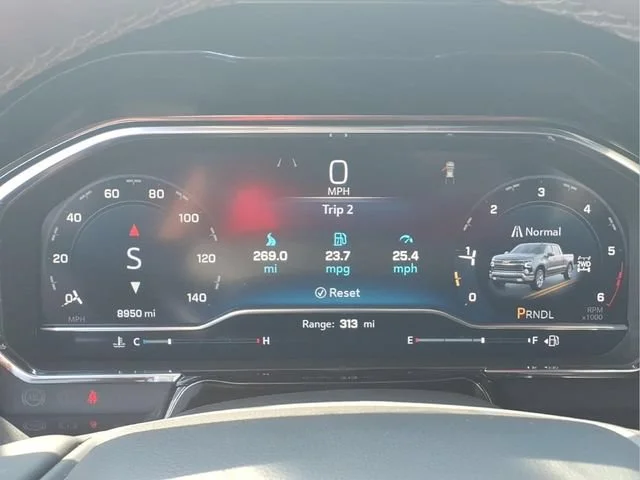 Used 2025 Cypress Gray Chevrolet LT image 11