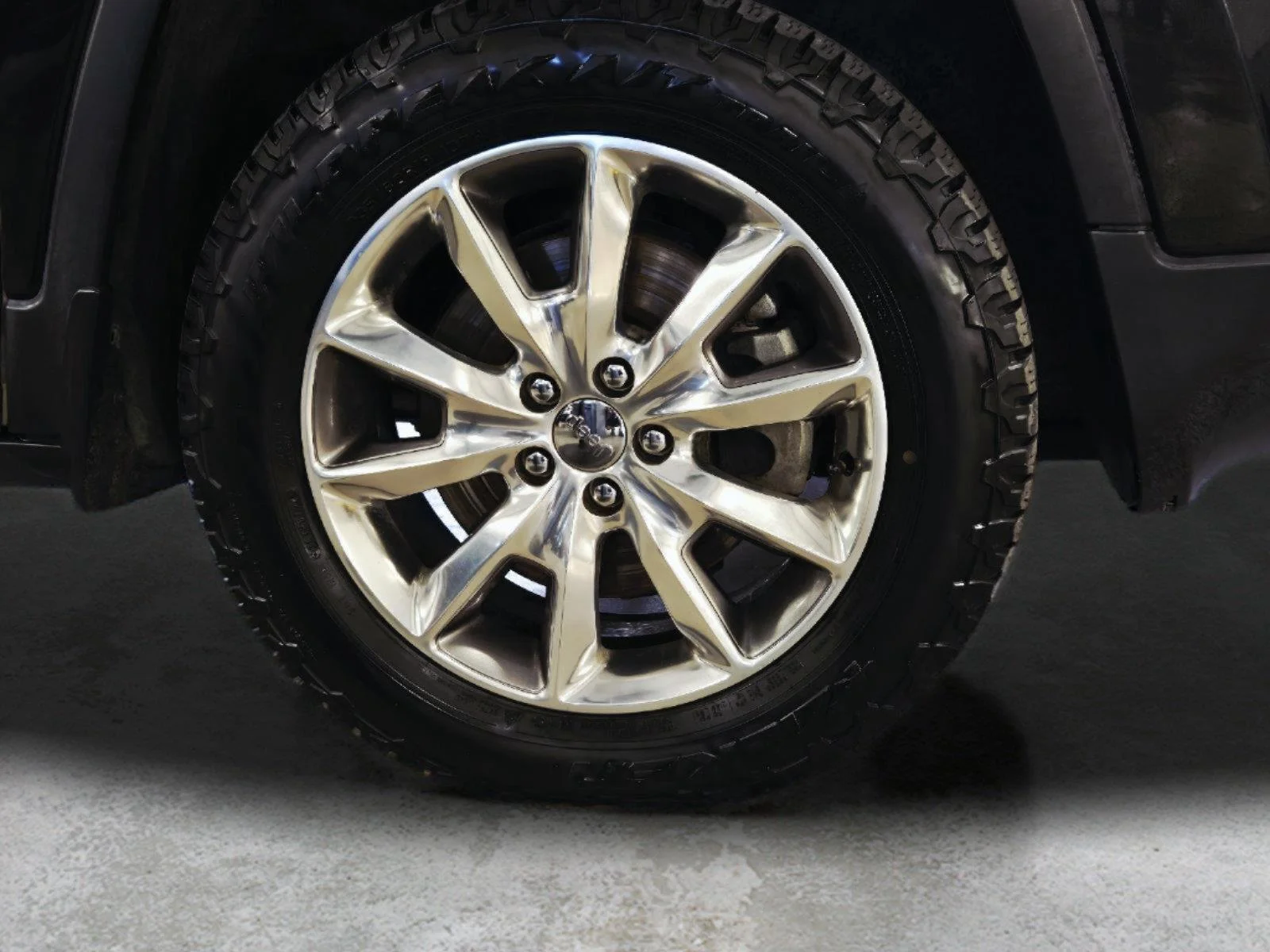 Used 2014 Brilliant Black Crystal Pearlcoat Jeep Limited image 12